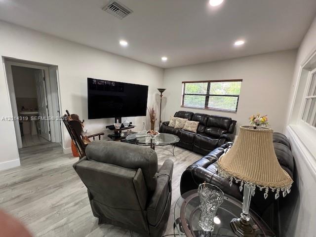 AUBURNDALE AMD - Residential Income