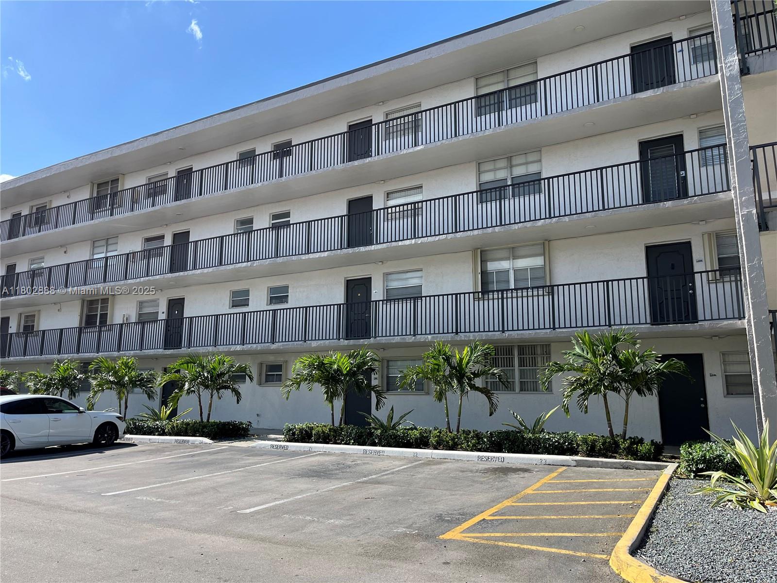 EL CONQUISTADOR SOUTH CON - Residential