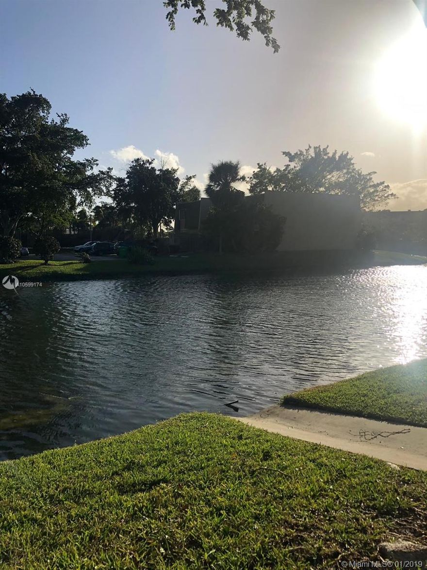 CHARMIN 2/2 MINT CONDITION READY TO MOVE IN!! VERY BRIGHT CORNER VILLA, BEAUTIFUL LAKE VIEW IN DESIRABLE COMMUNITY OF WELLEBY  SUNRISE, GREAT NEIGHBORHOOD, SAFE AND QUIET AREA, ALL AGES!!! NO RESTRICTION! CLOSE TO SAWGRASS MALL. Fence will be replace shortly by the Association.