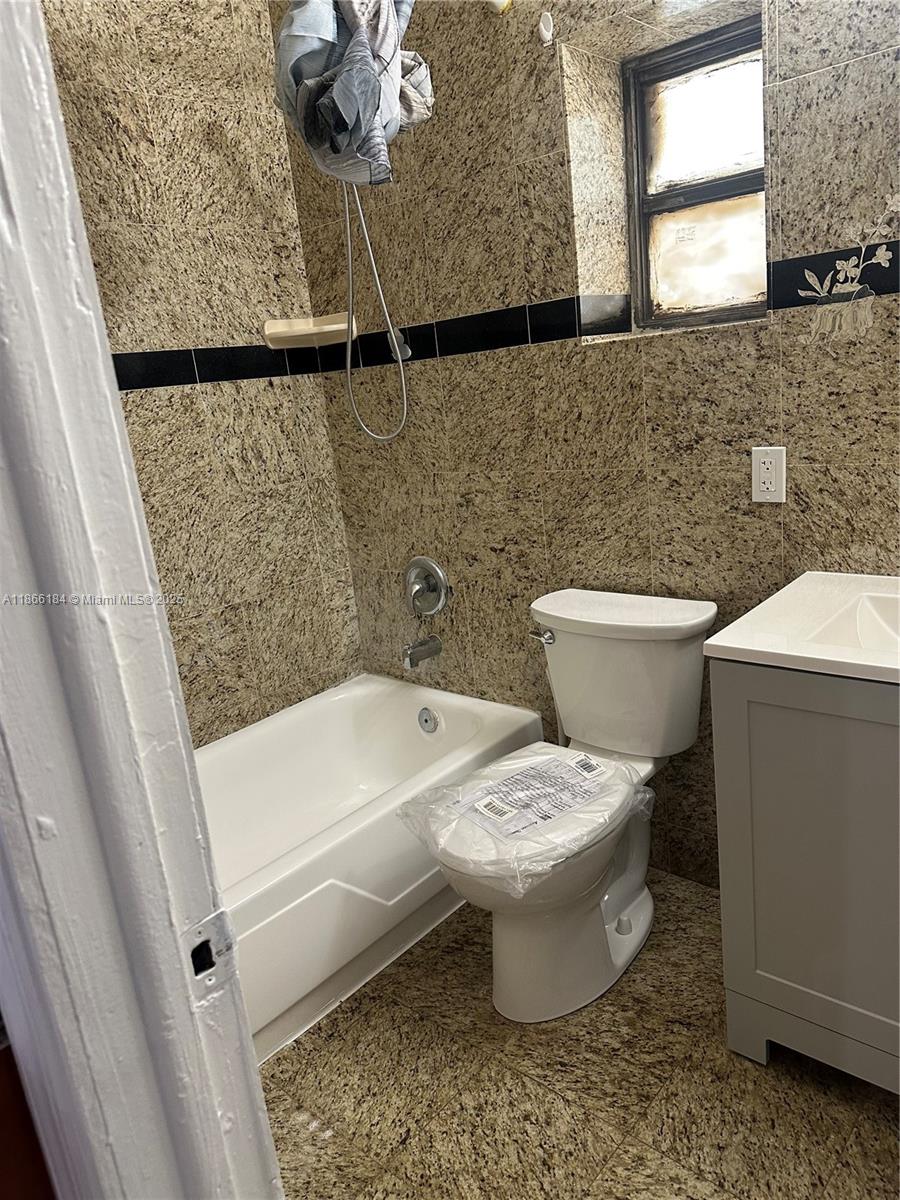 OAK RIDGE PARK AMEN PLAT - Residential Lease