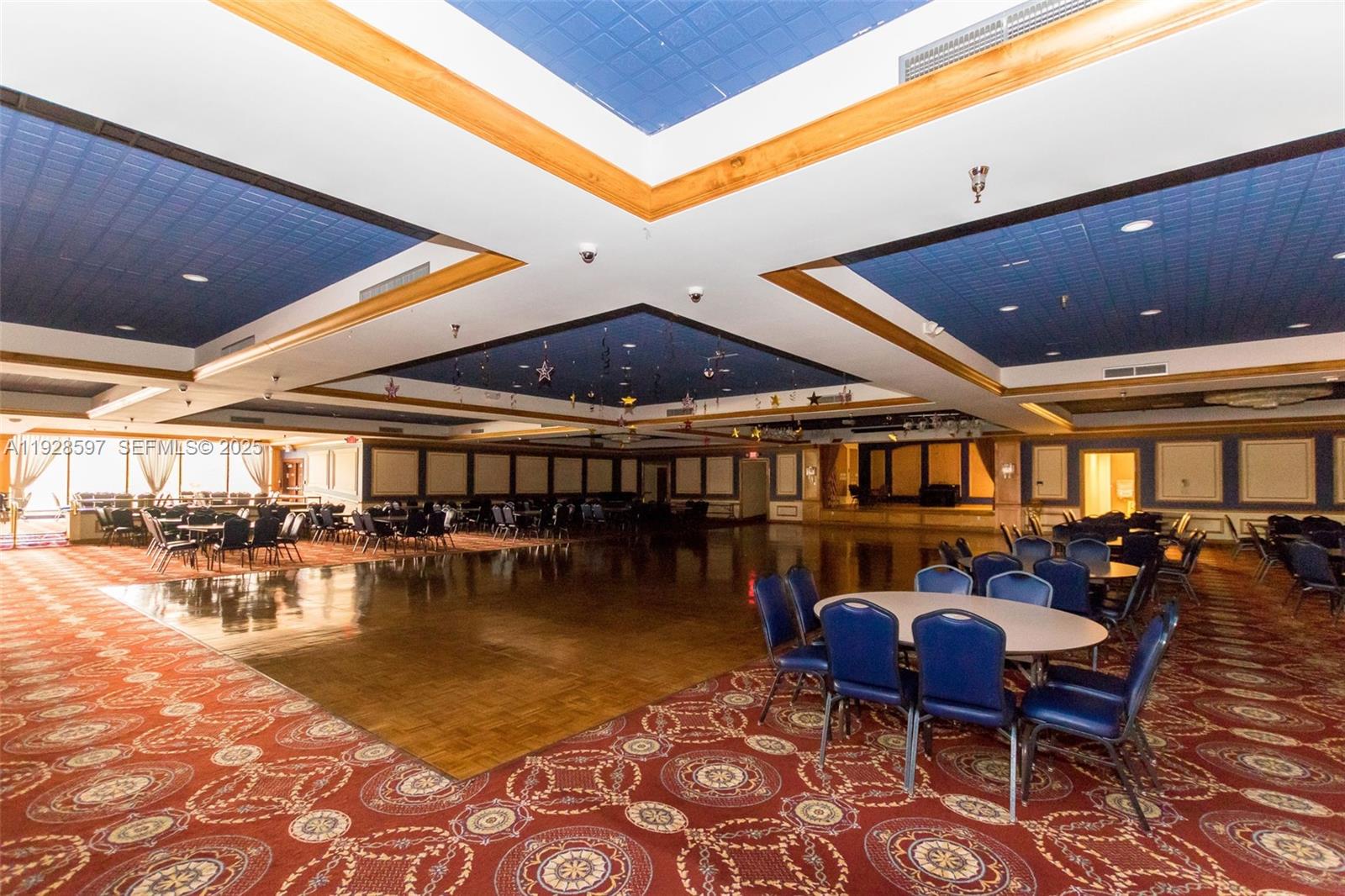 SUFFOLK AT CENTURY VILLAG - Residential Lease