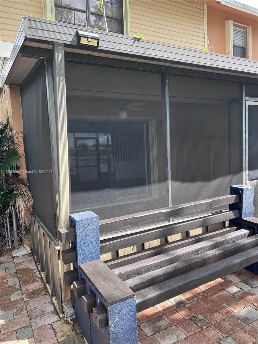 PEMBROKE POINTE SECTION T - Residential