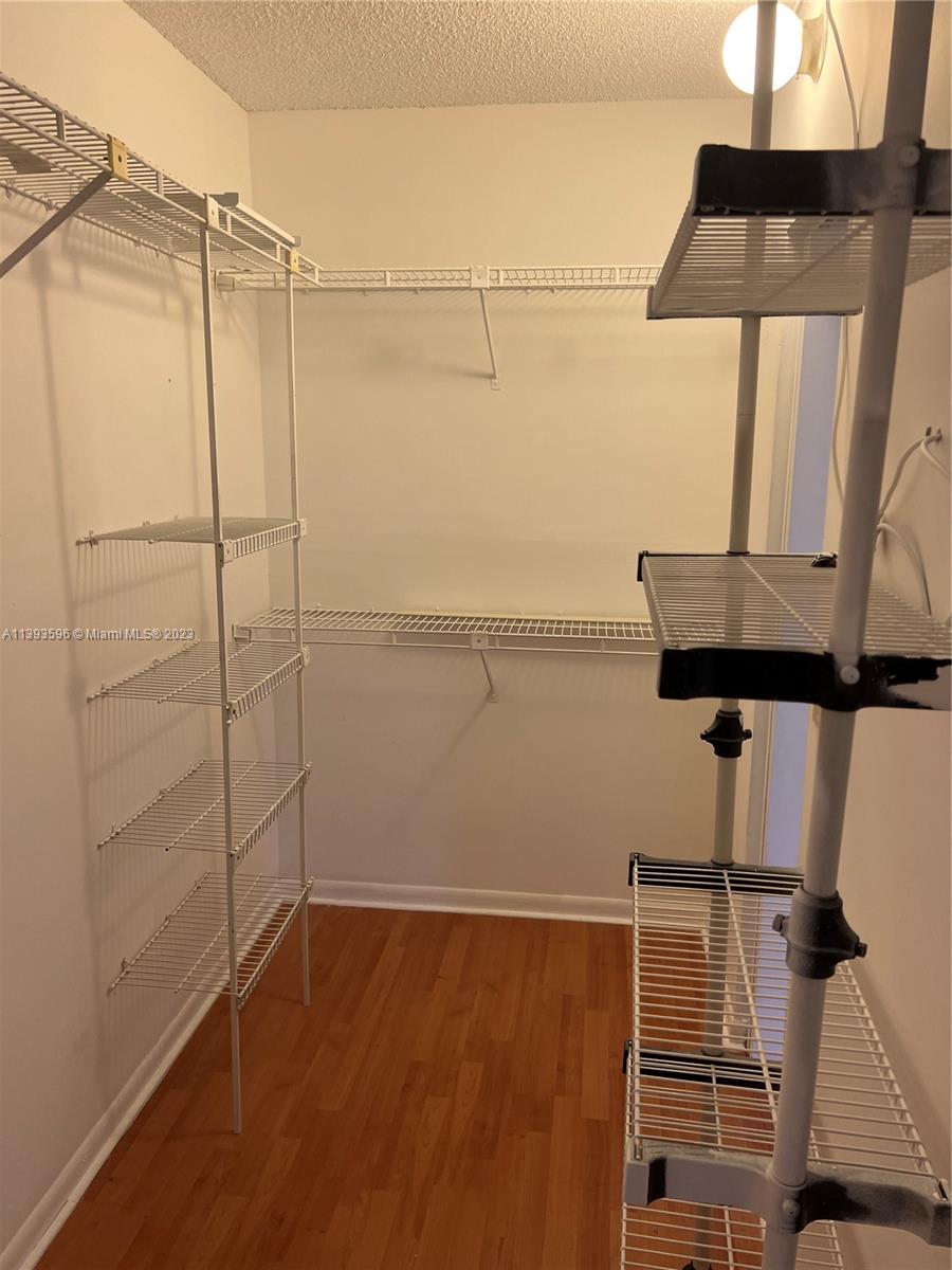 PEMBROKE POINTE SECTION T - Residential