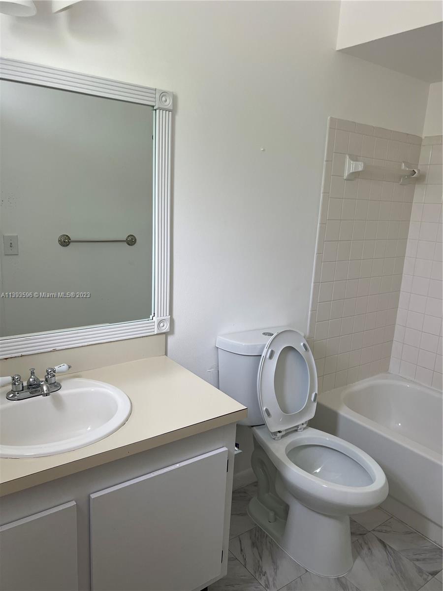 PEMBROKE POINTE SECTION T - Residential