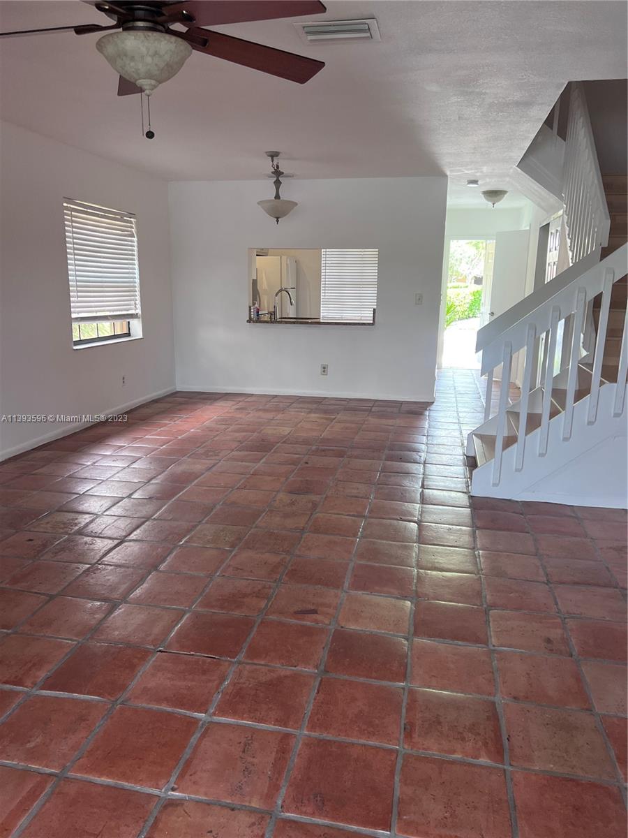 PEMBROKE POINTE SECTION T - Residential