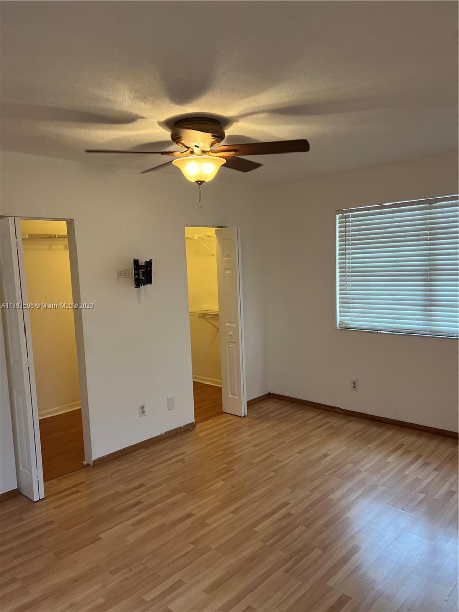 PEMBROKE POINTE SECTION T - Residential