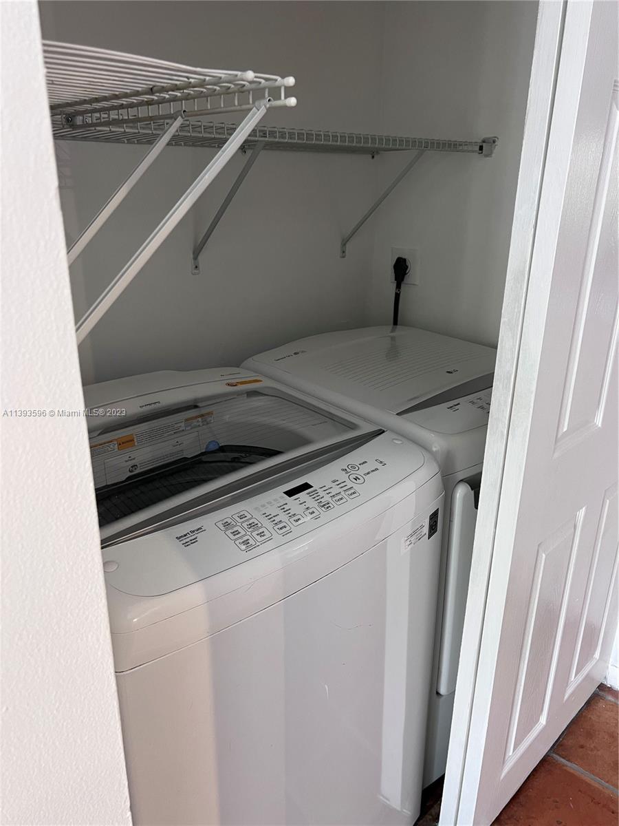 PEMBROKE POINTE SECTION T - Residential