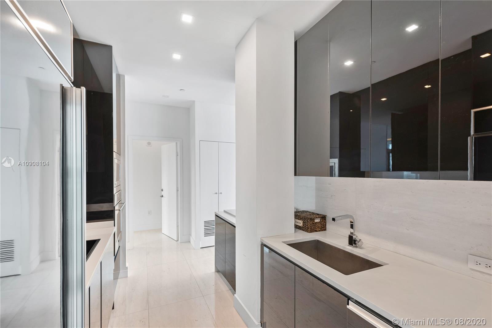 ICON BAY CONDO - Residential