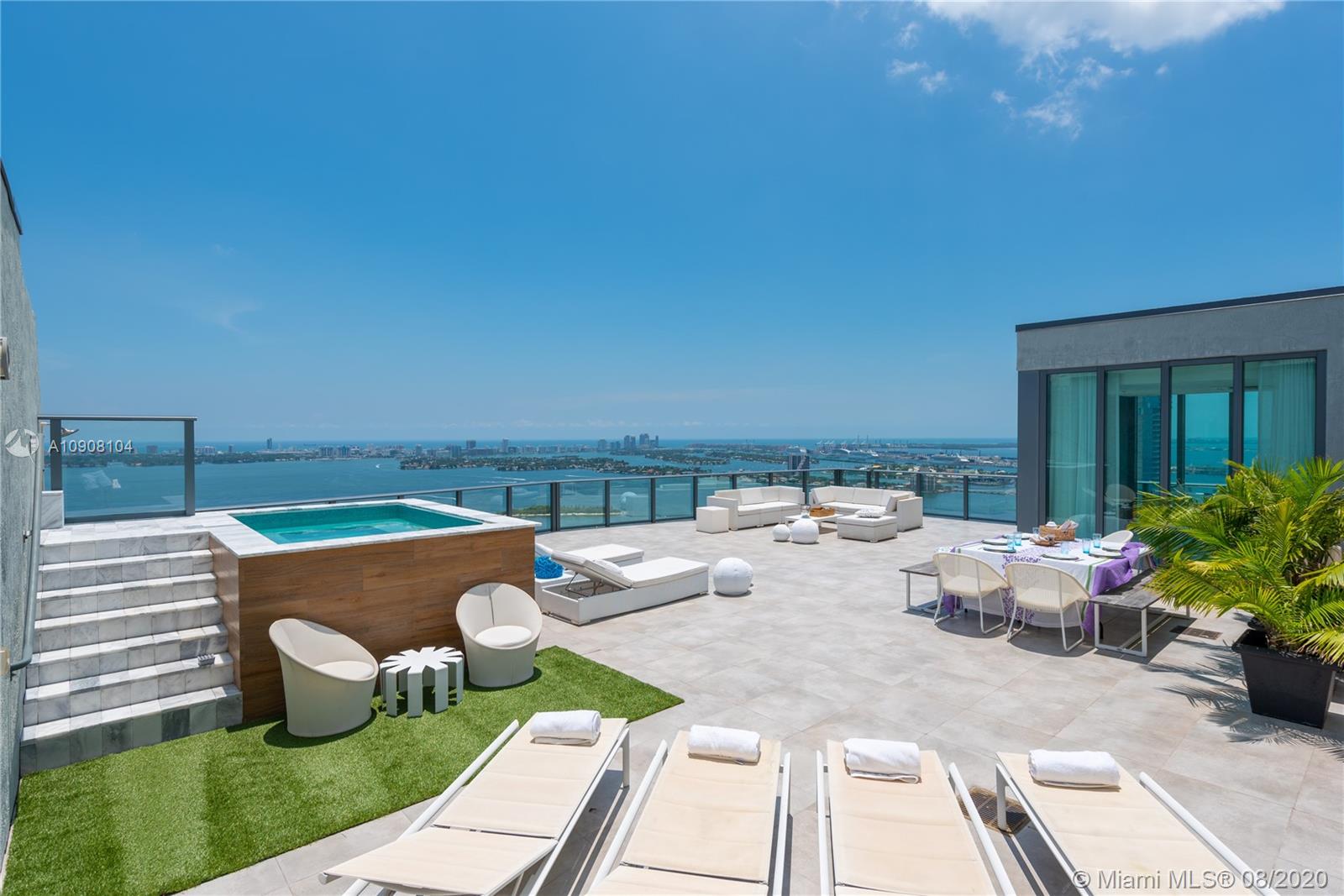 ICON BAY CONDO - Residential