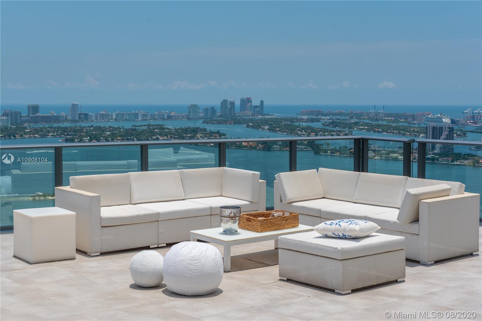 ICON BAY CONDO - Residential