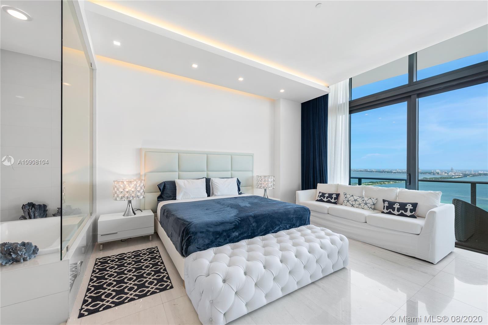 ICON BAY CONDO - Residential