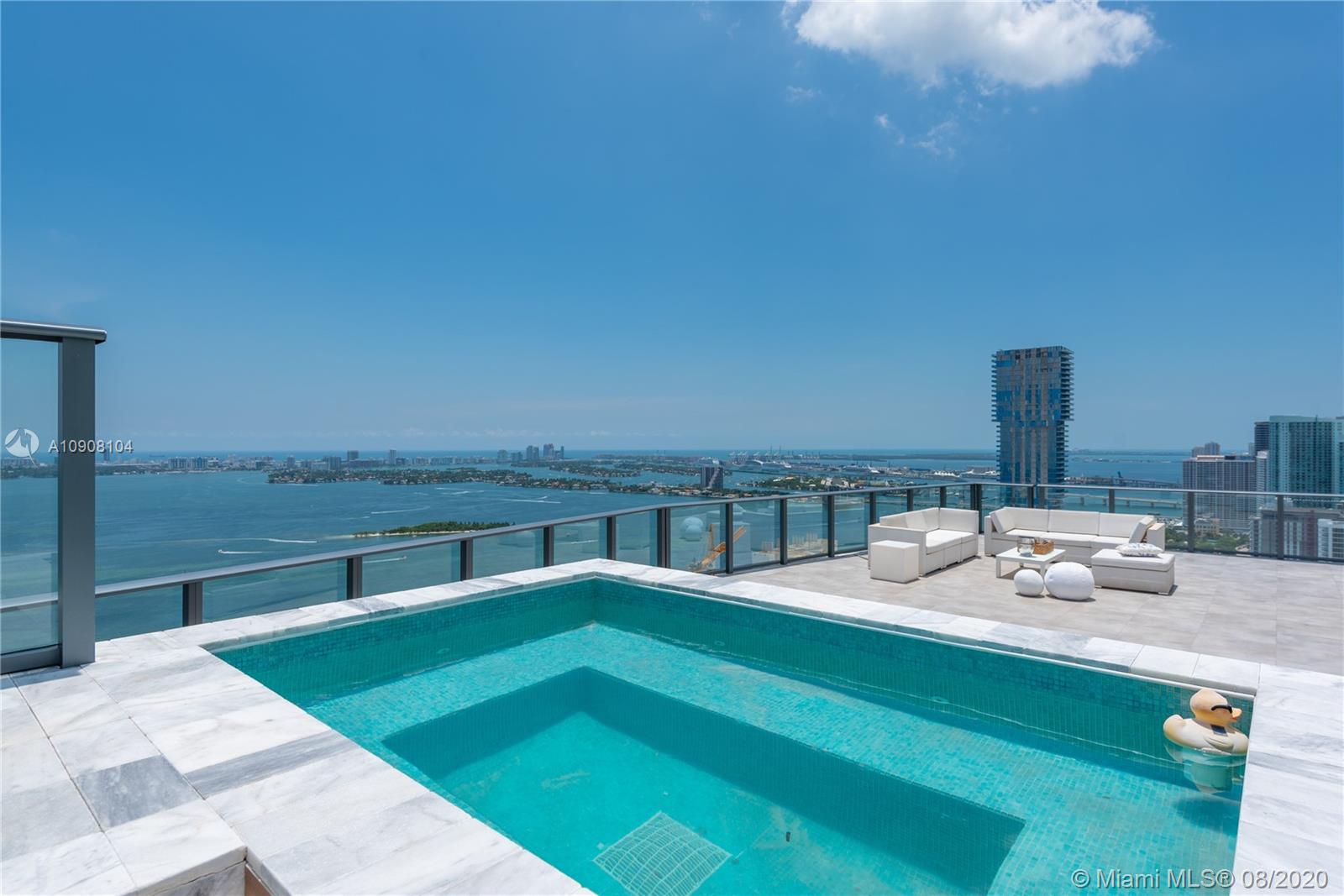 ICON BAY CONDO - Residential