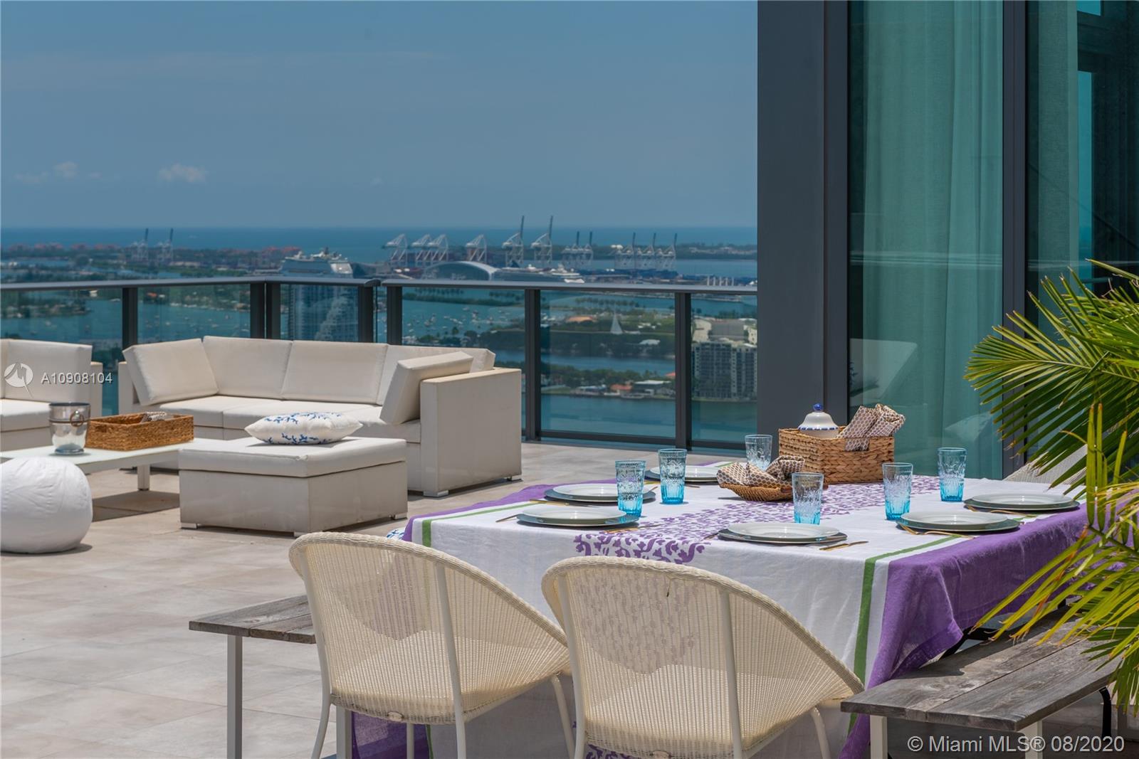 ICON BAY CONDO - Residential