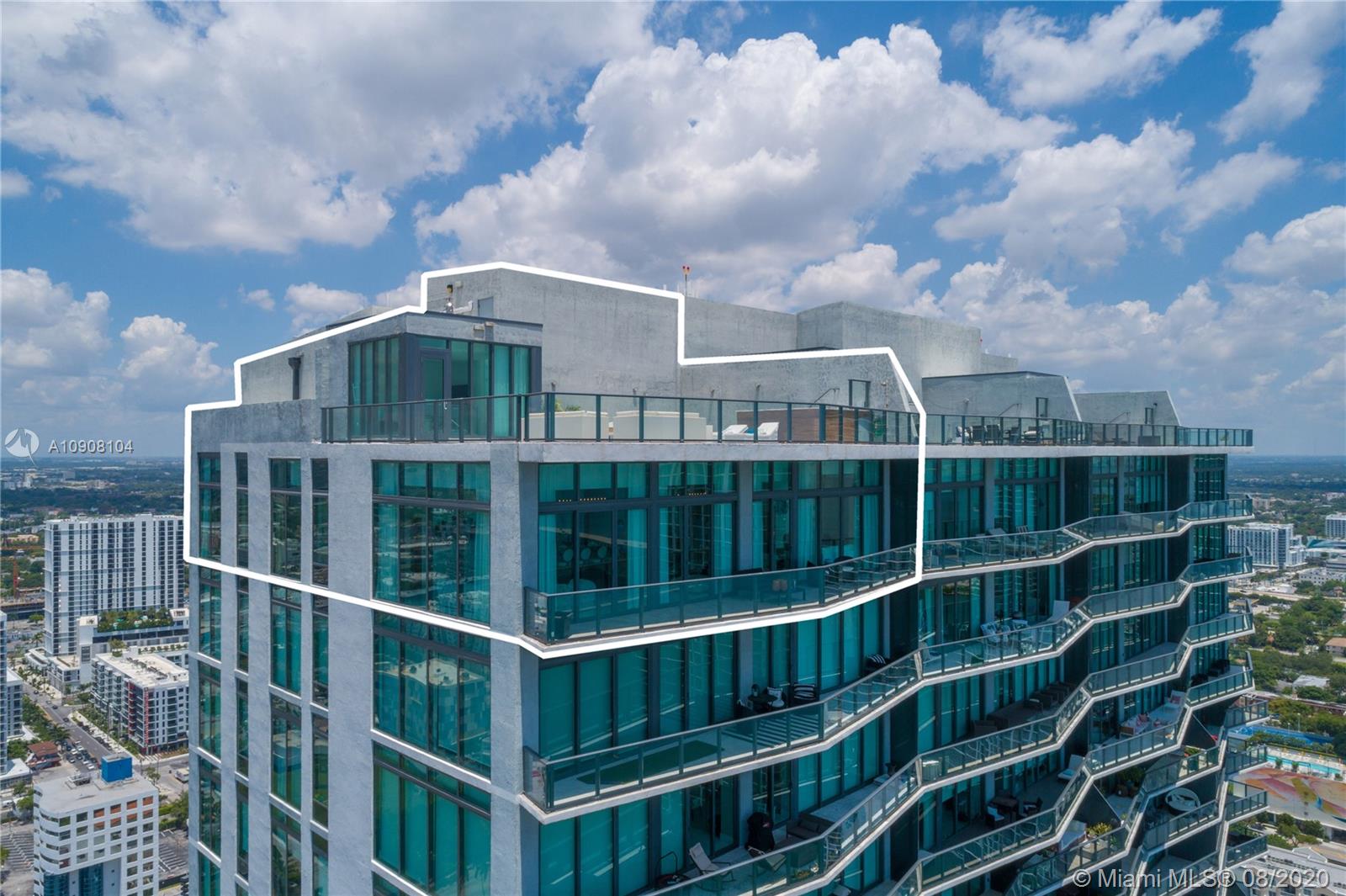 ICON BAY CONDO - Residential