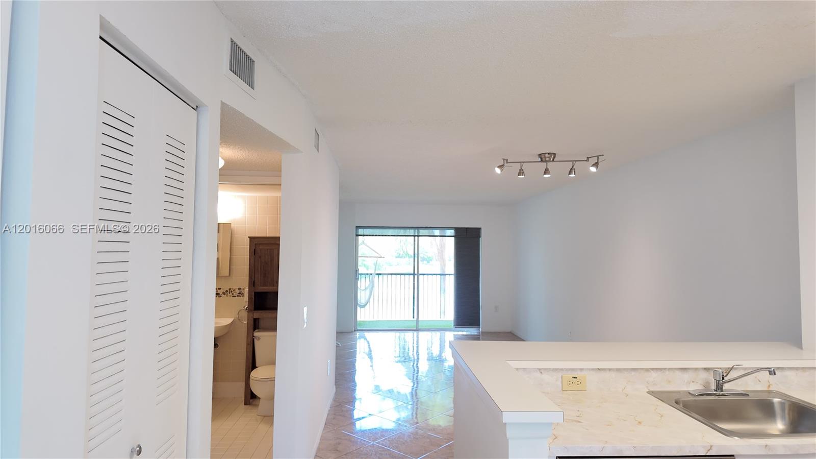 2236 N Cypress Bend Dr 207