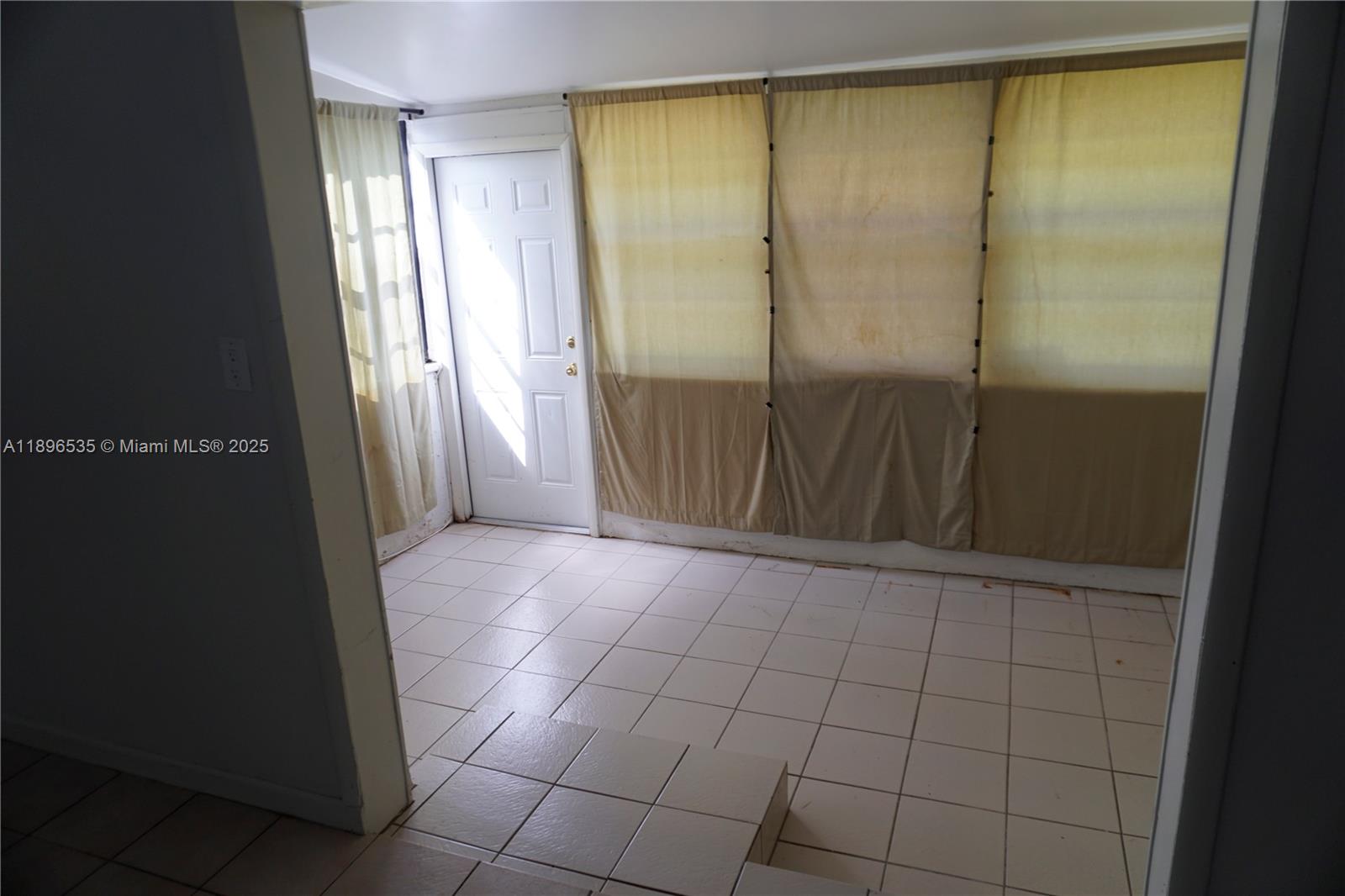 THIRD AMEND PLAT OF PORTI - Residential