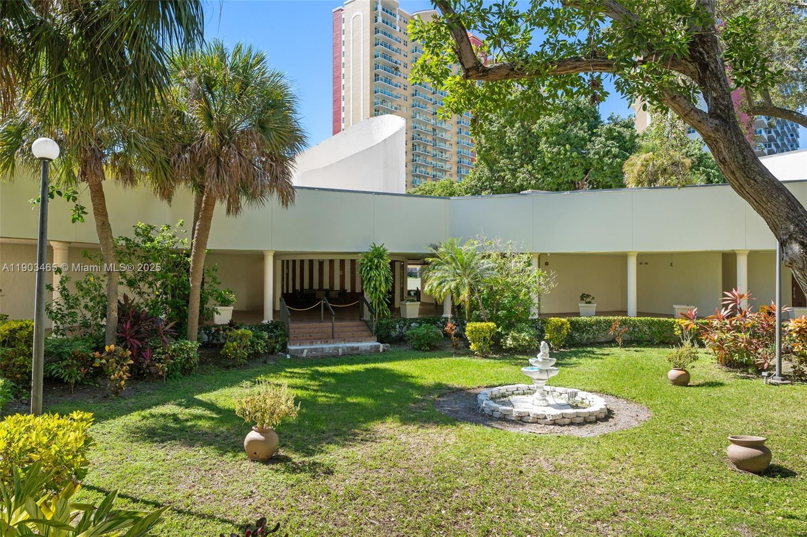 PLAZA OF AMERICAS CONDO P - Residential