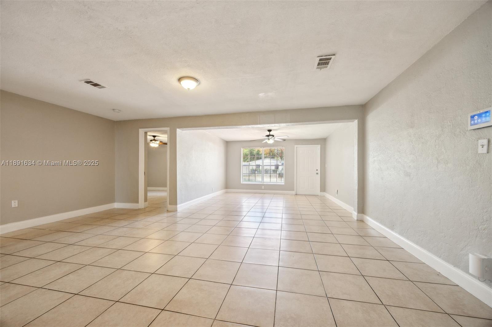 PALM LANE VILLA - Residential