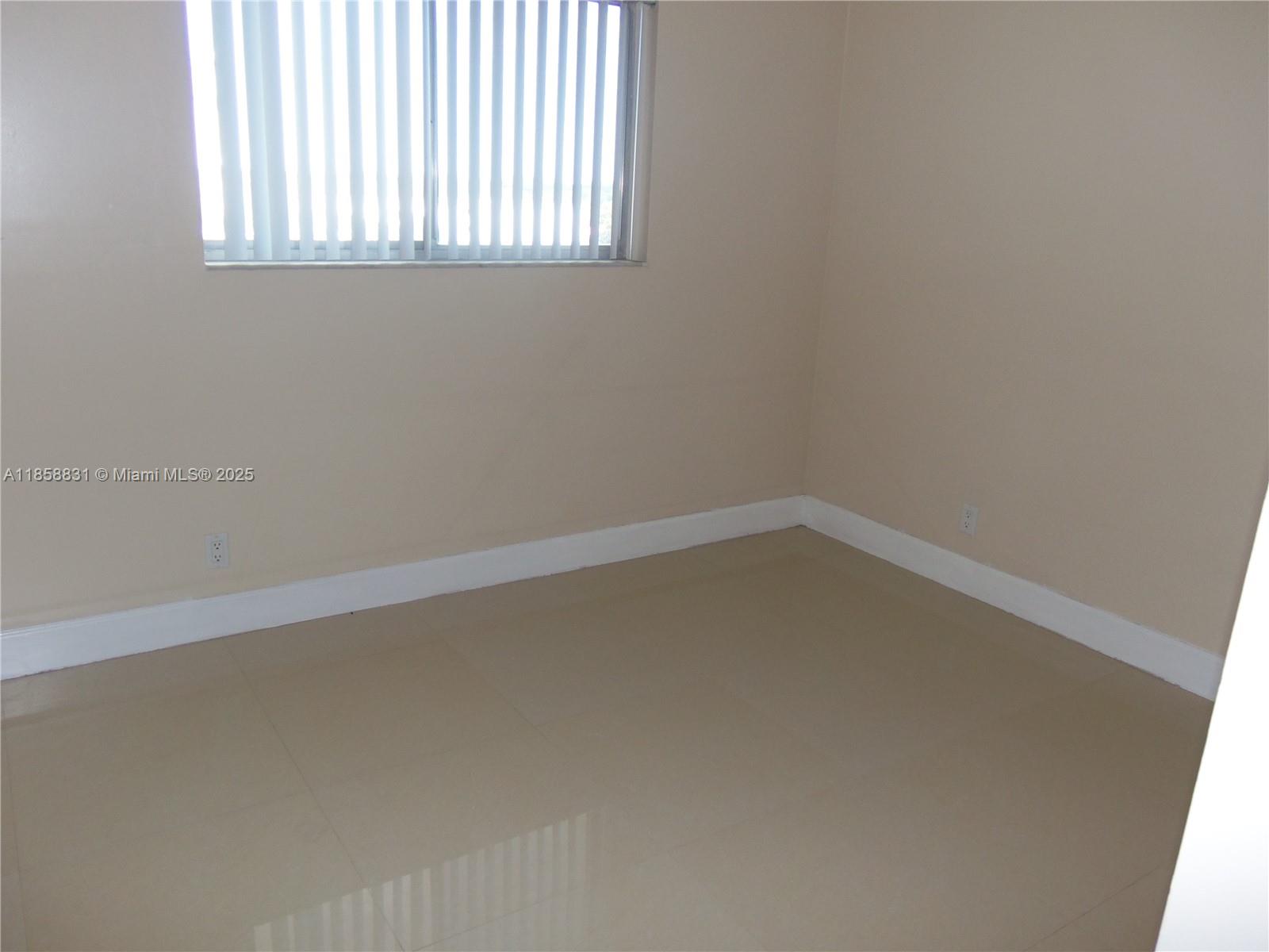 CASCADES OF LAUDERHILL 2 - Residential