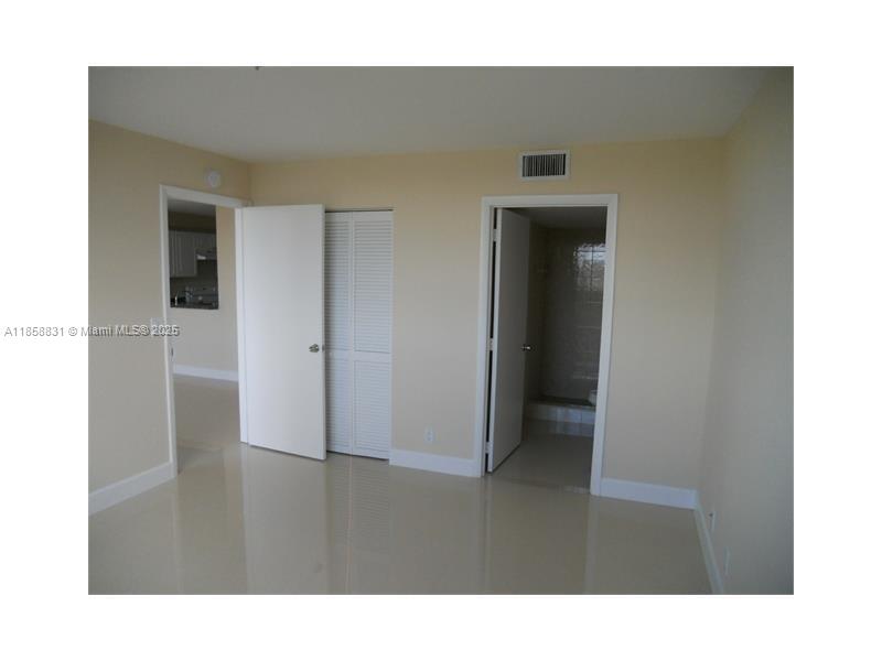 CASCADES OF LAUDERHILL 2 - Residential