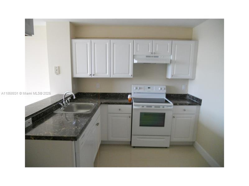 CASCADES OF LAUDERHILL 2 - Residential