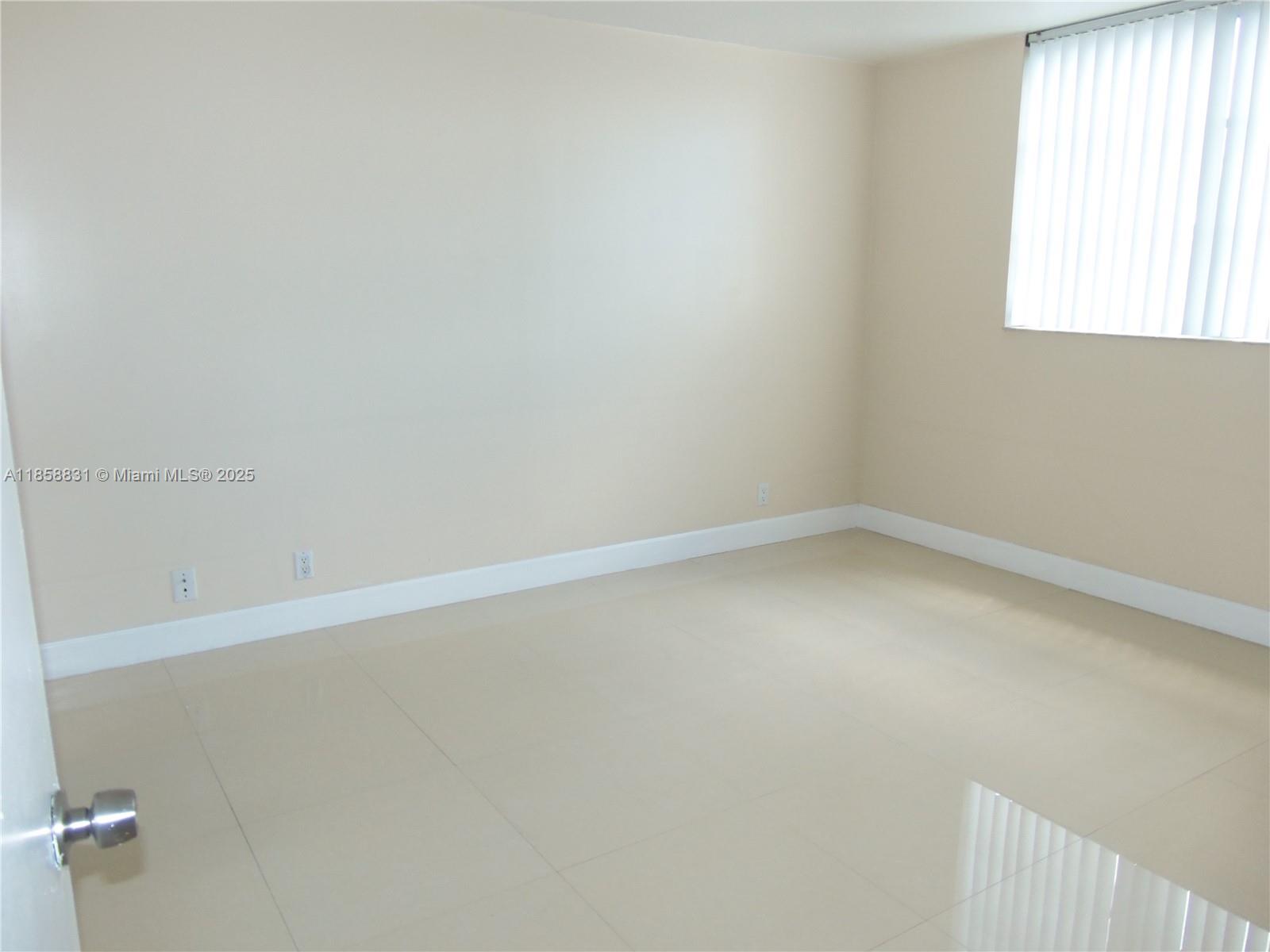 CASCADES OF LAUDERHILL 2 - Residential