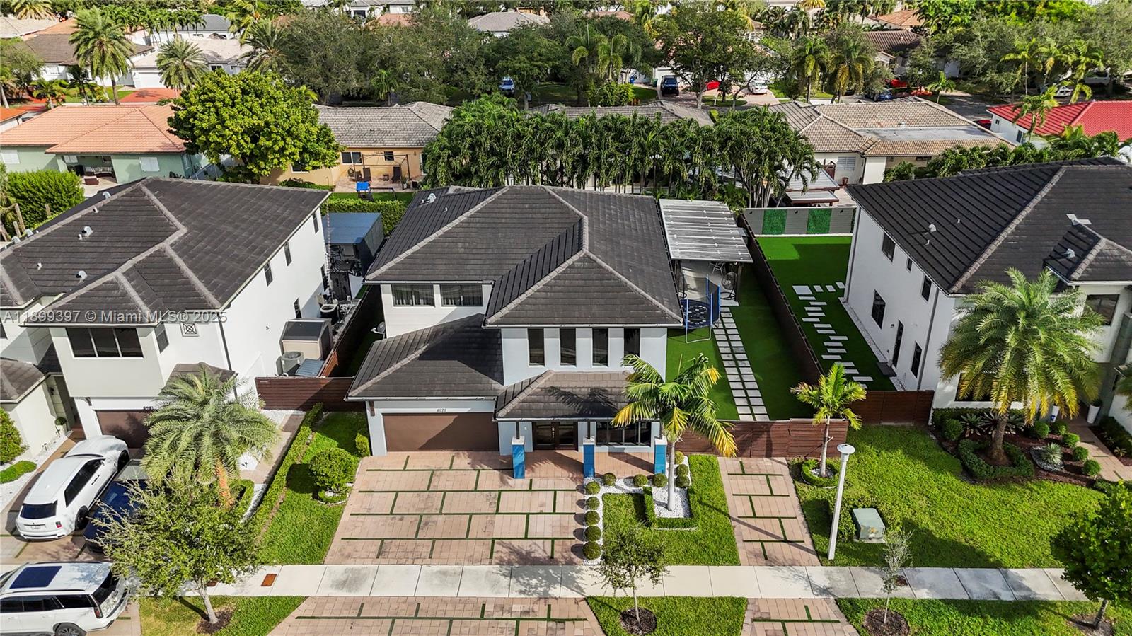 DUNNWOODY LAKE - Residential