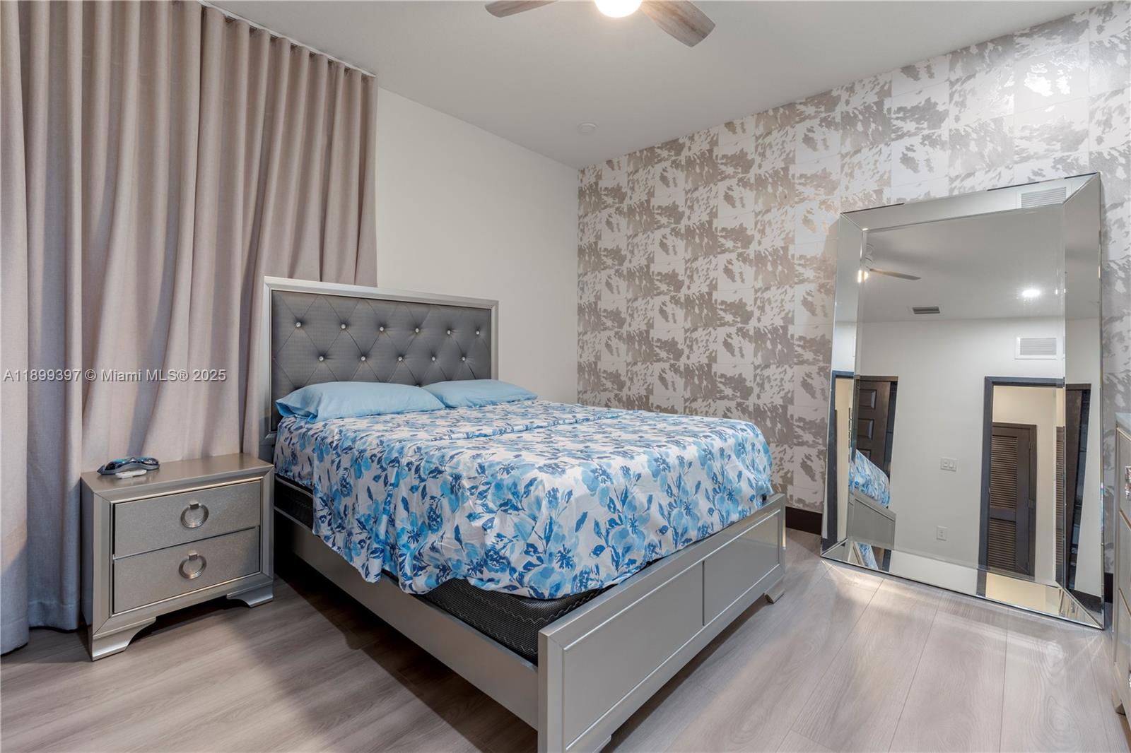 DUNNWOODY LAKE - Residential