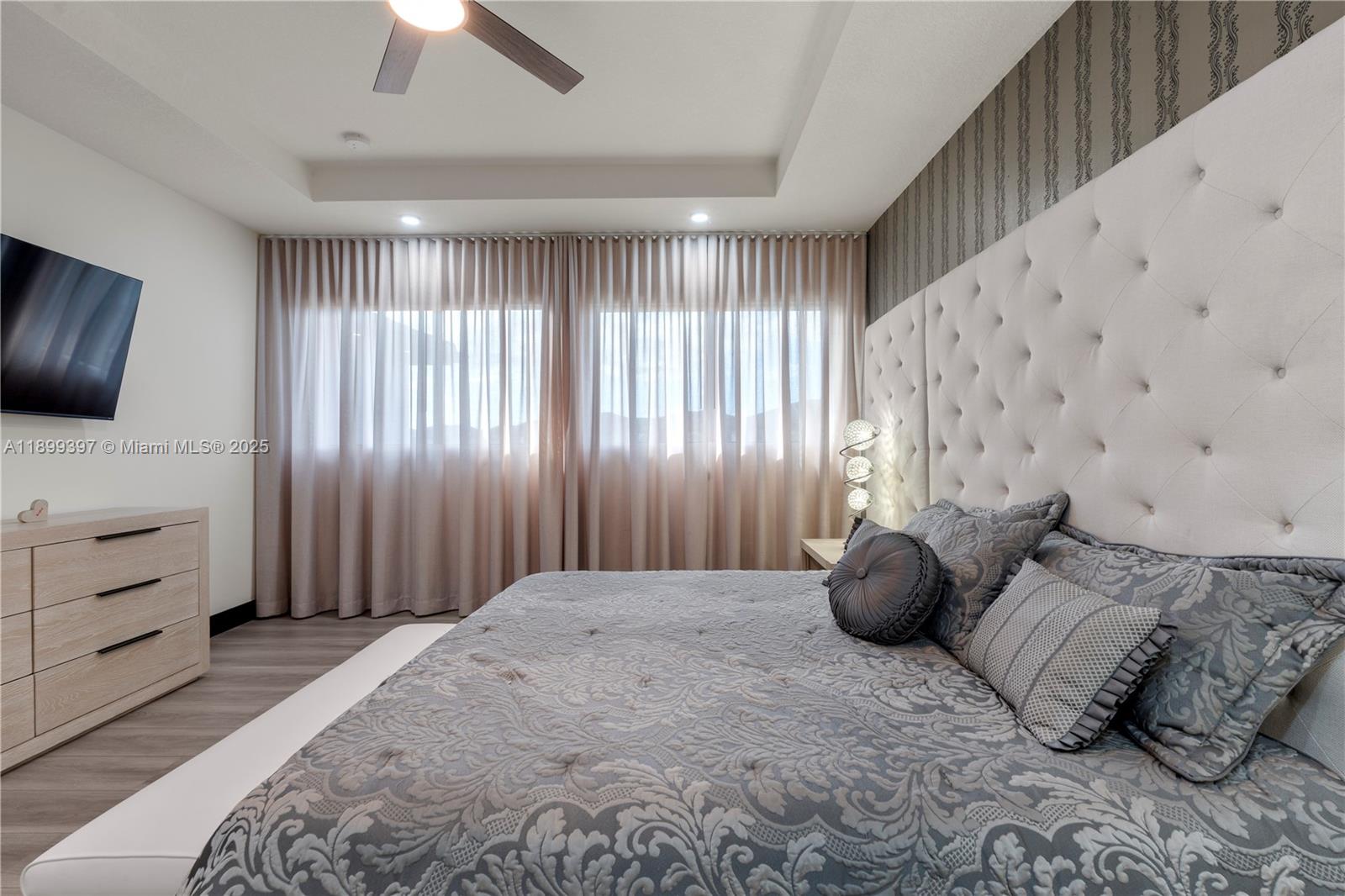 DUNNWOODY LAKE - Residential