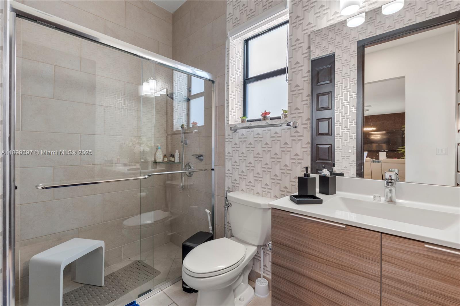 DUNNWOODY LAKE - Residential