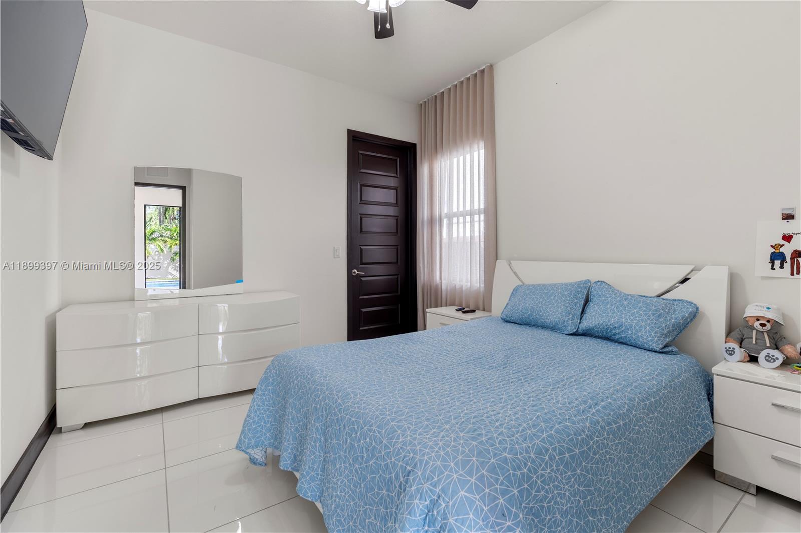 DUNNWOODY LAKE - Residential