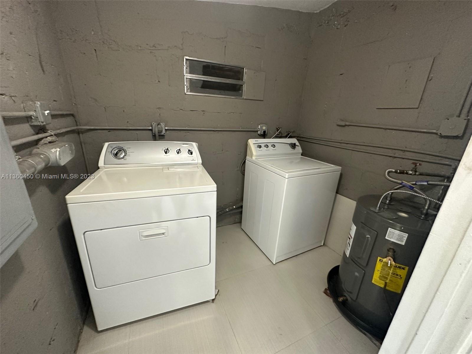 SUNKIST GROVE - Residential Lease