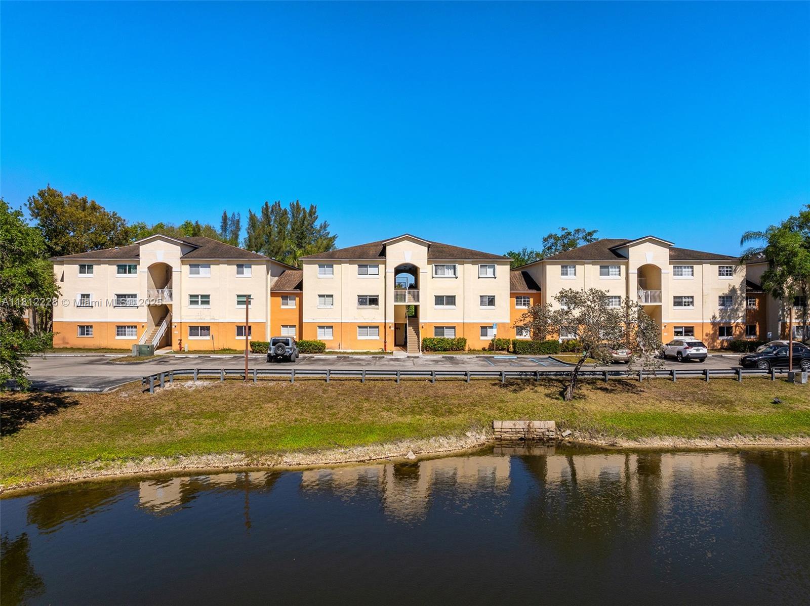 LAKEWOOD AT EMERALD HILLS - Residential