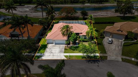 Photo of 2575 Muirfield Ter, Homestead, FL 33035 (MLS # A12017603)