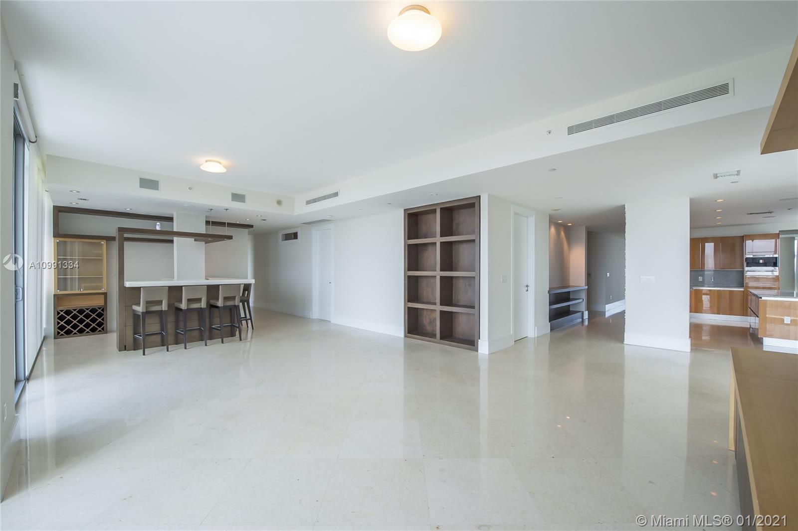 GROVENOR HOUSE CONDO - Residential