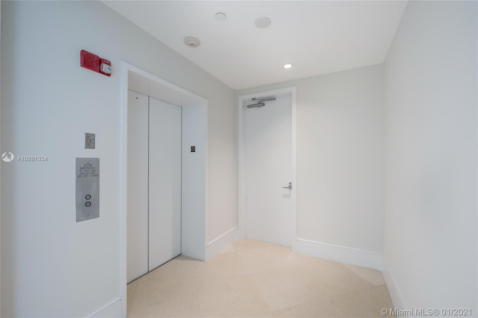 GROVENOR HOUSE CONDO - Residential