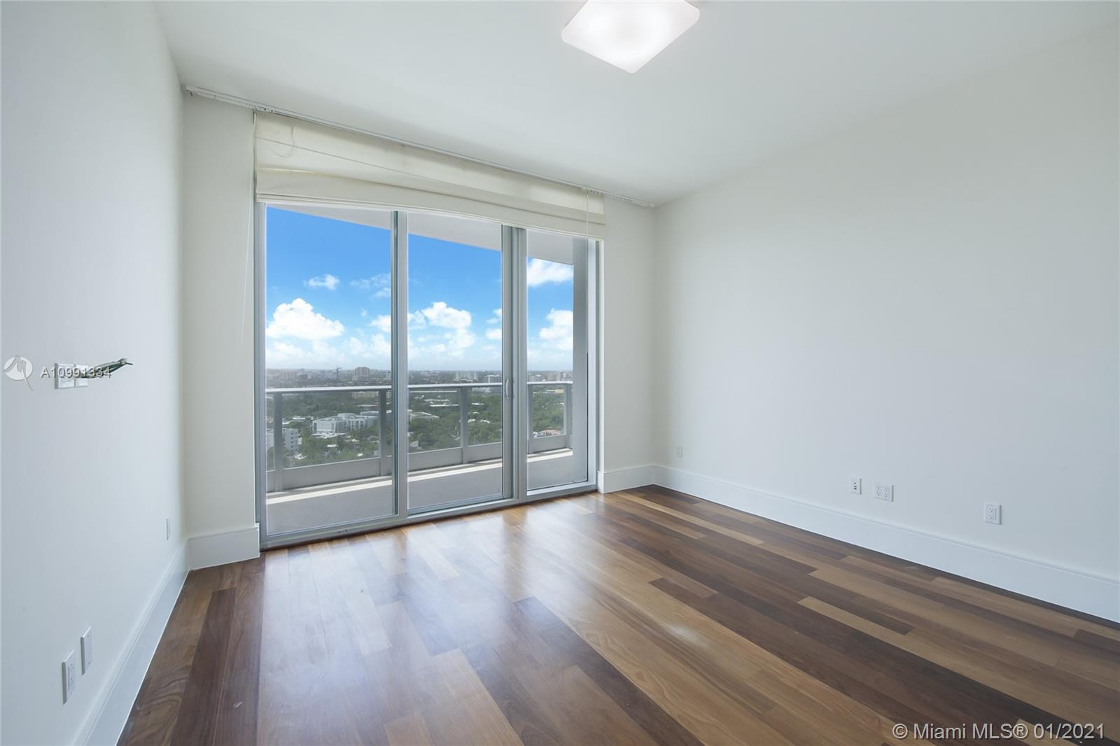 GROVENOR HOUSE CONDO - Residential