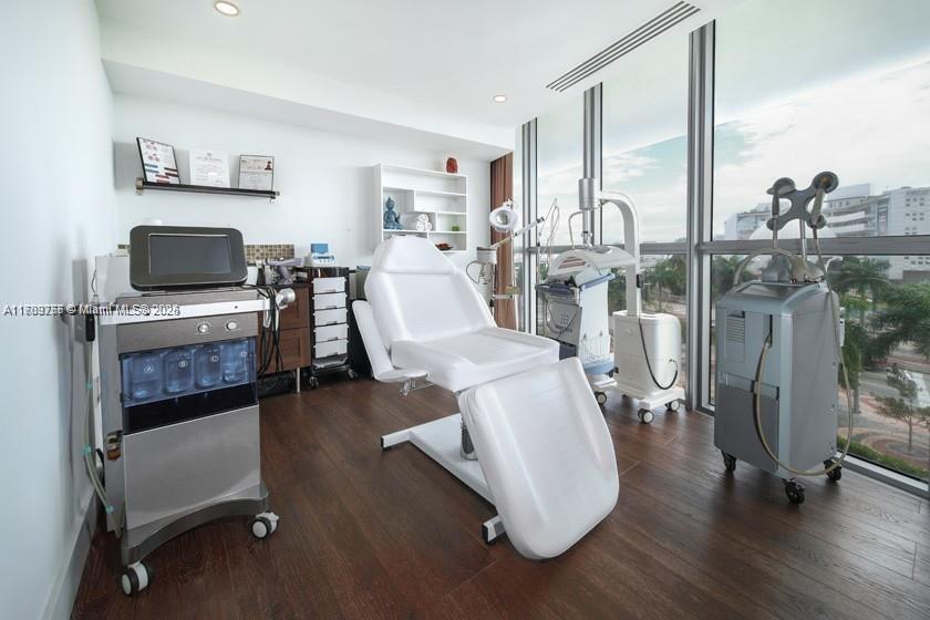 MARQUIS CONDO - Residential Lease