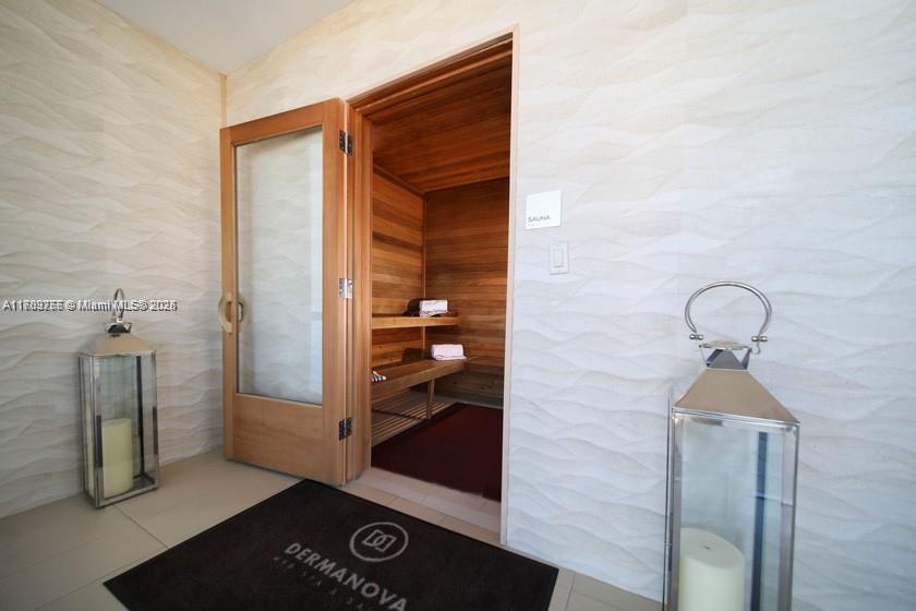 MARQUIS CONDO - Residential Lease