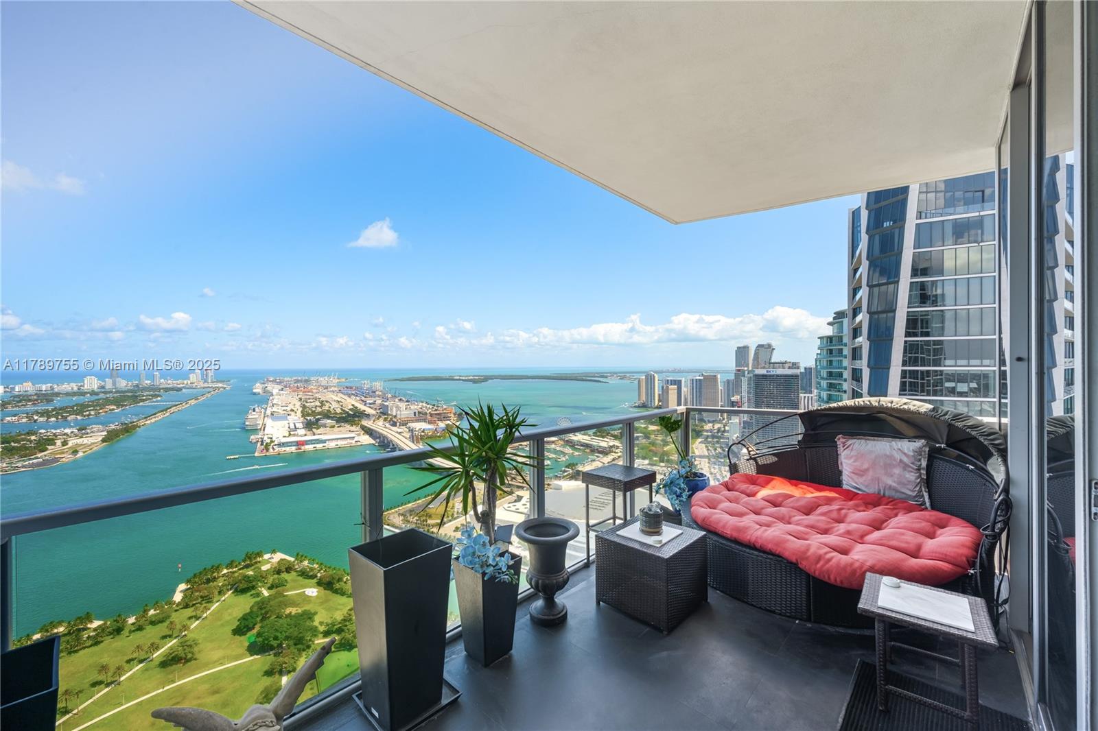1100 Biscayne Blvd 5801, Miami, Broward County, Florida - 1 Bedrooms  
2 Bathrooms - 
