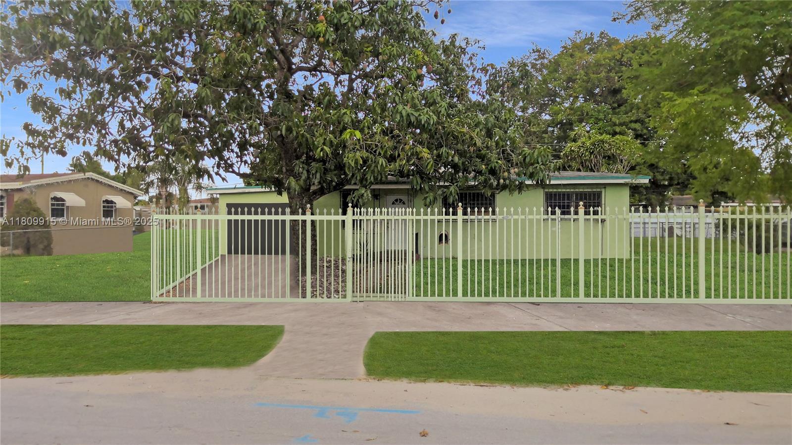 ANDERSON HEIGHTS - Residential