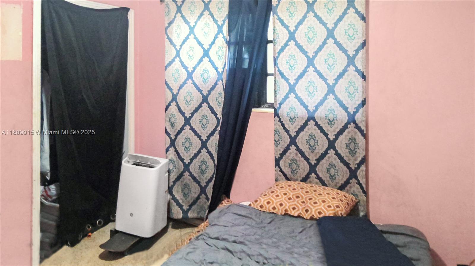 ANDERSON HEIGHTS - Residential