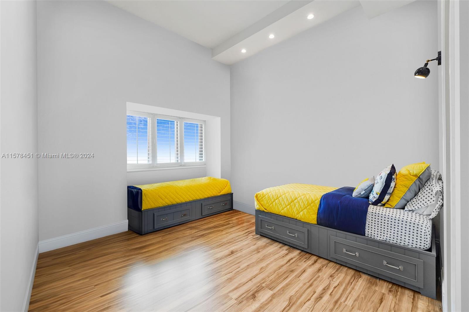 GRAN PARAISO CONDO - Residential