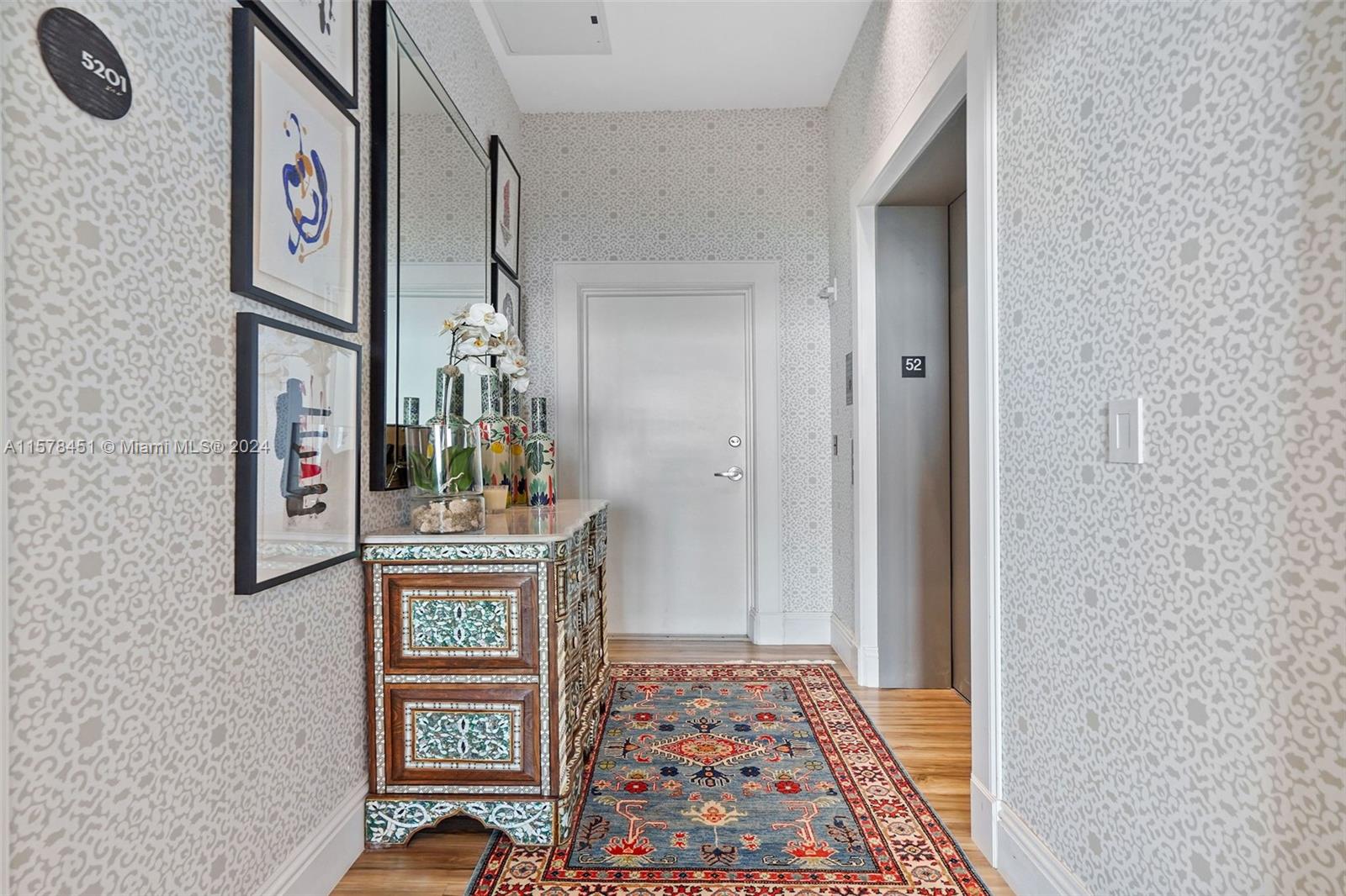 GRAN PARAISO CONDO - Residential