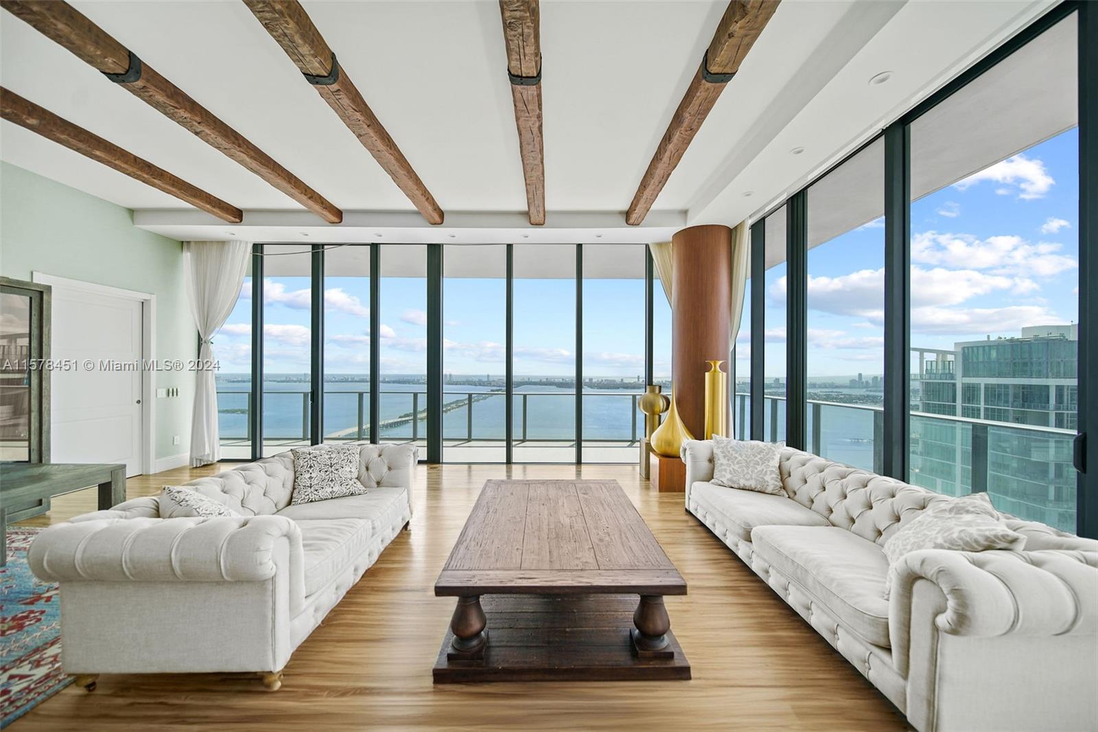 GRAN PARAISO CONDO - Residential