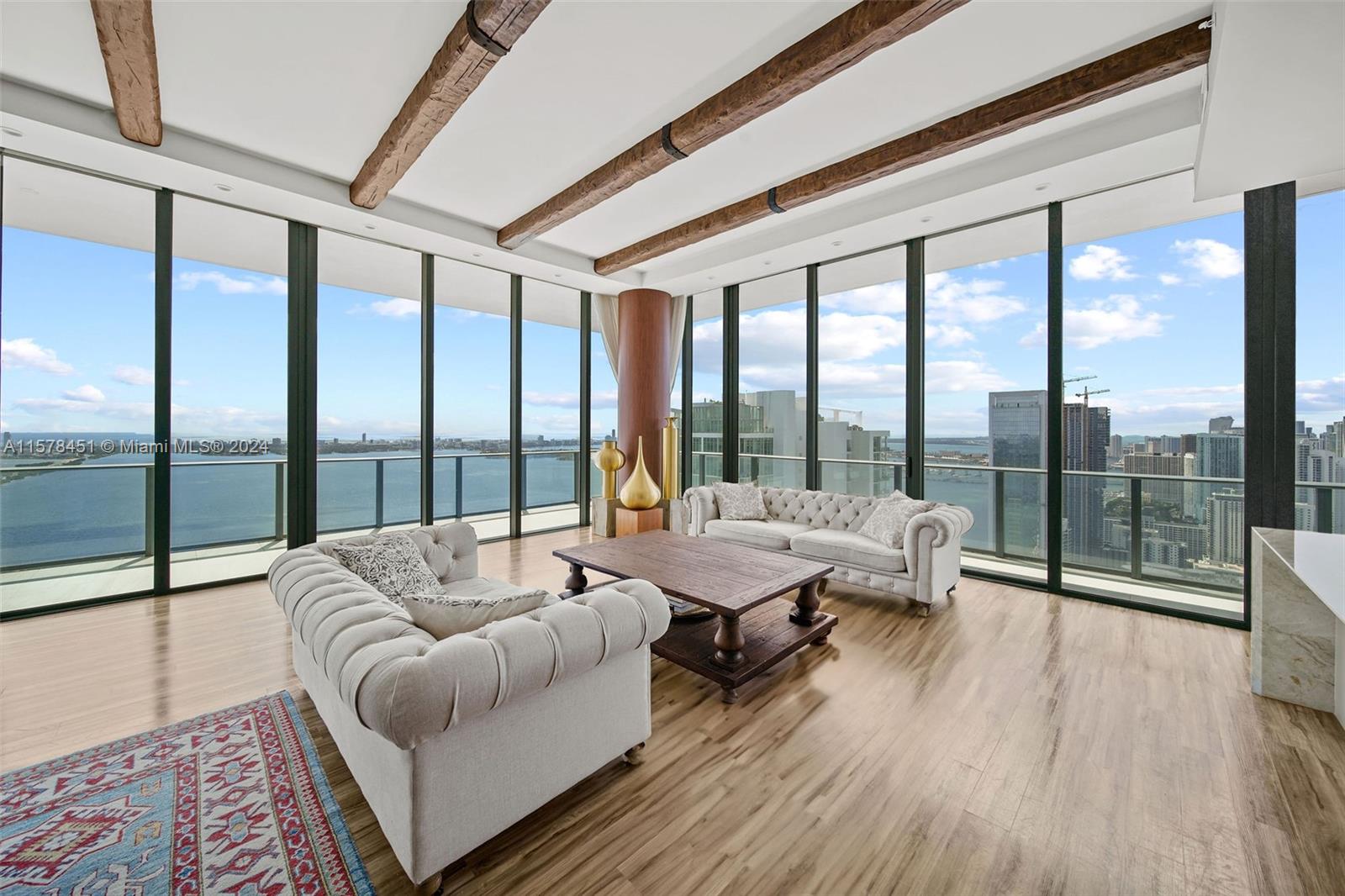 GRAN PARAISO CONDO - Residential