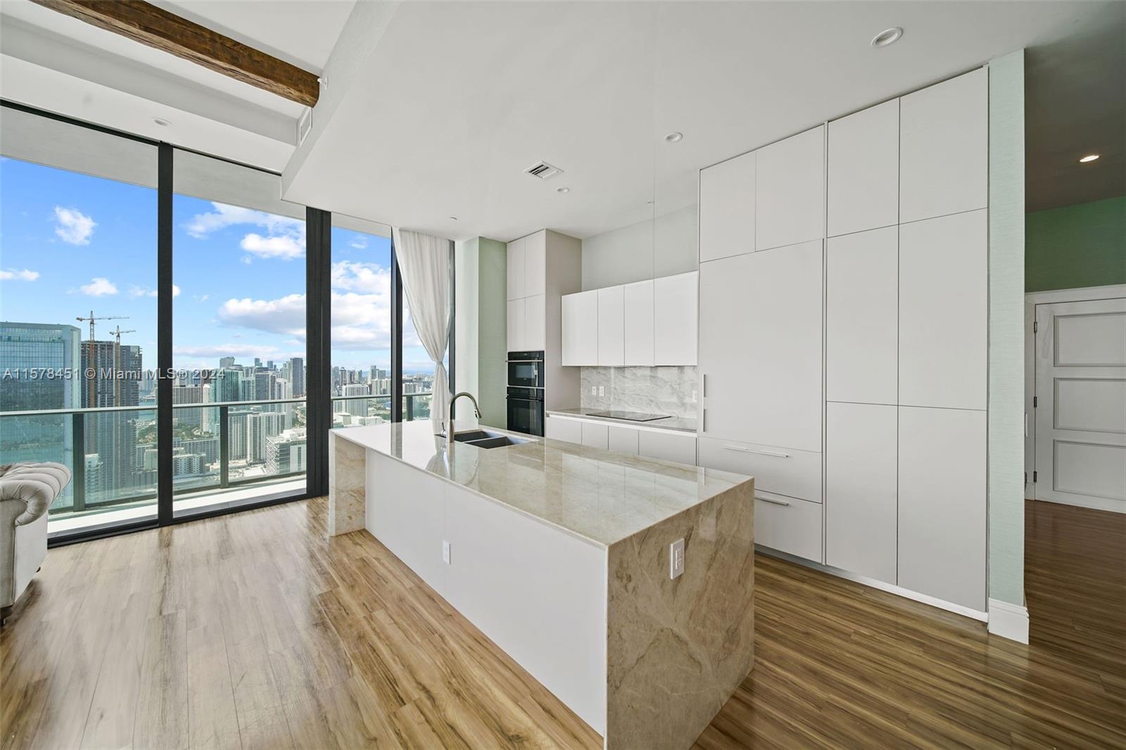 GRAN PARAISO CONDO - Residential