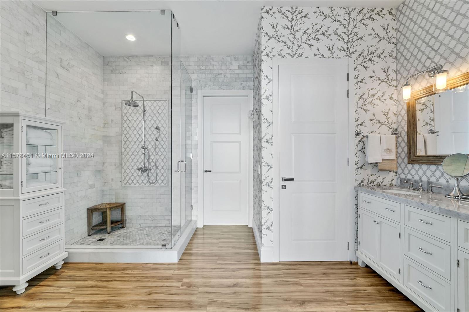 GRAN PARAISO CONDO - Residential