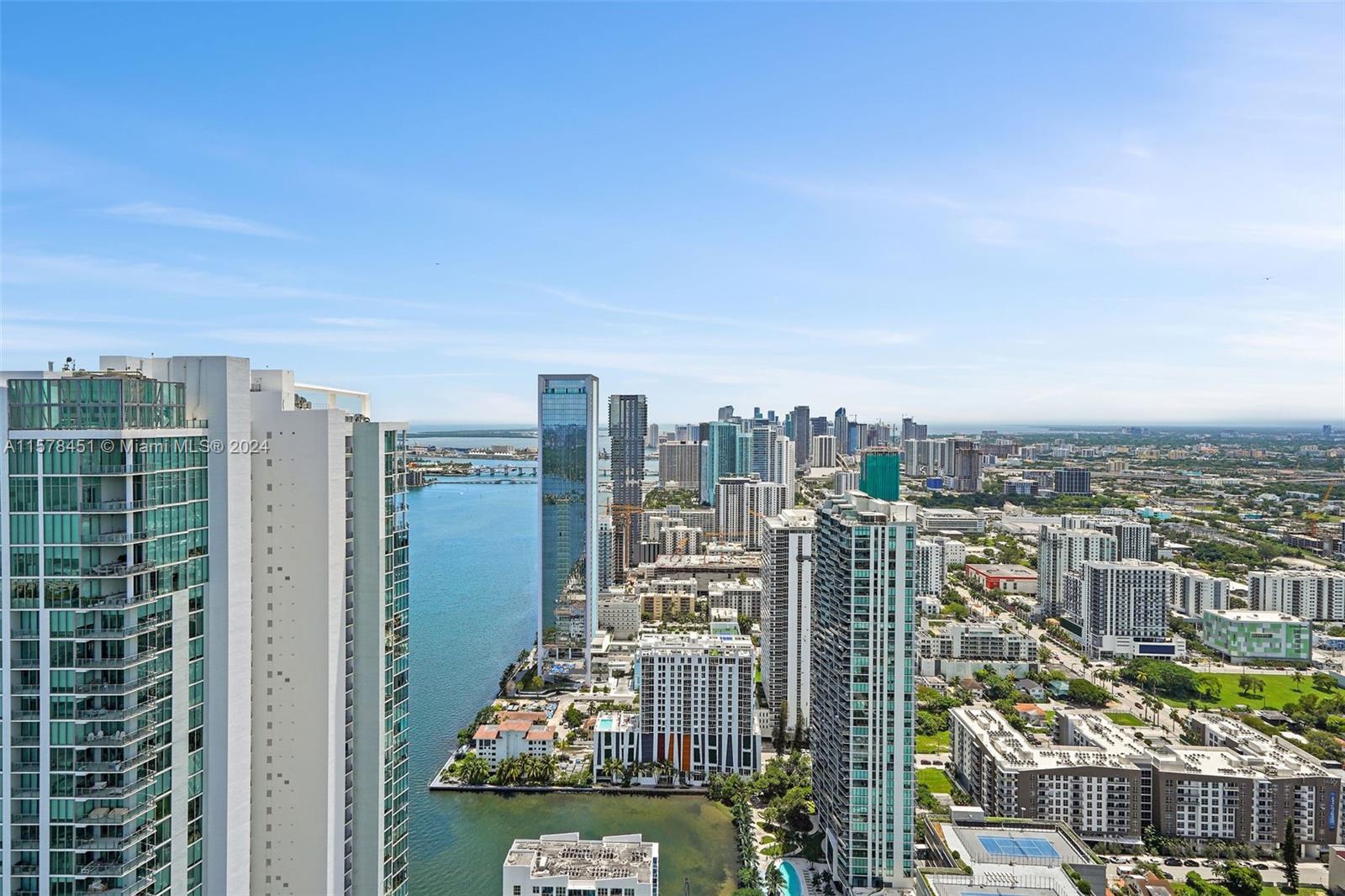 GRAN PARAISO CONDO - Residential