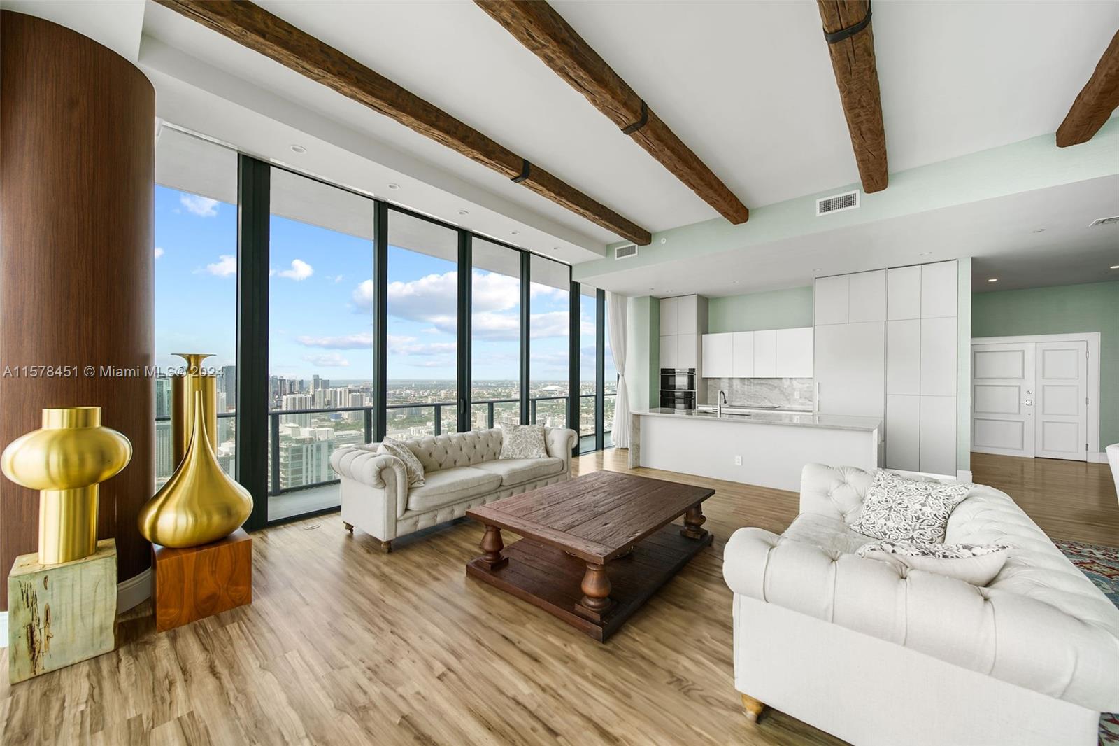 GRAN PARAISO CONDO - Residential